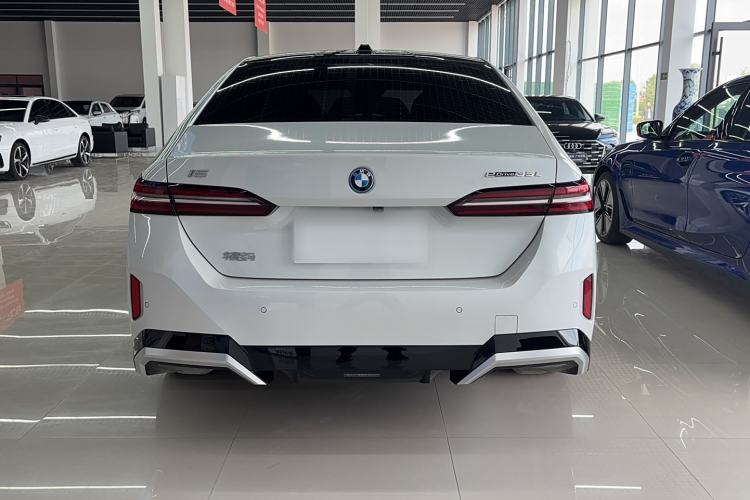 Used BMW i5 2024 eDrive 35L M Sport Package
