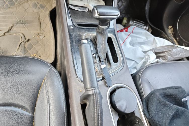 Used GAC Trumpchi GA4 2018 150N Automatic Luxury Edition Gear Lever