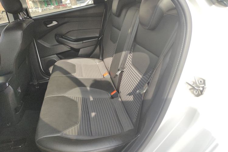 Used Ford Focus 2017 Hatchback 1.6L Manual Fashion Edition SmartDrive Version