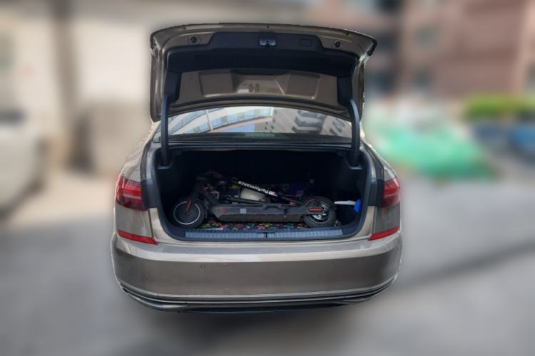 Used Volkswagen Passat 2019 380TSI Luxury Edition China VI Standard Trunk