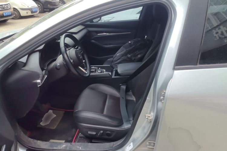 Used Mazda 3 Axela 2021 2.0L Automatic Zhiyao Edition
