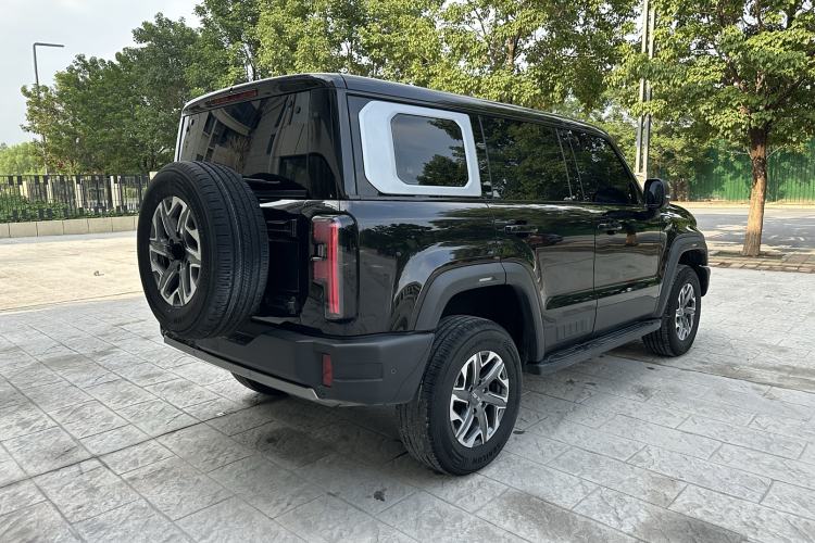 Used BAIC Off-Road BJ40 2024 2.0T All-New Urban Hunter Edition Chivalrous Style