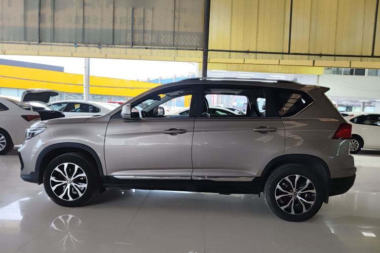 Used FORTHING Joyear X5 2017 Enjoy Series 1.6L CVT Luxury Model