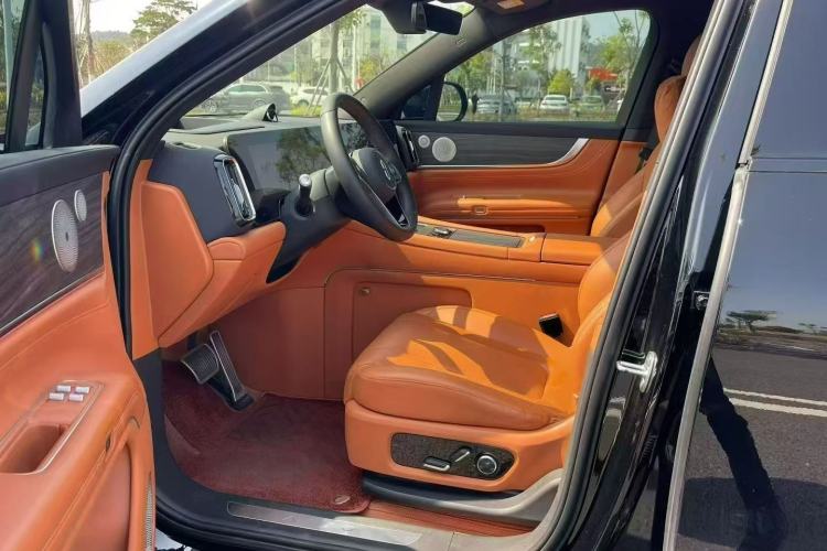 Used Hima AITO M9 2024 All-Electric Ultra Version 100 kWh 5-Seater Model Interior 3