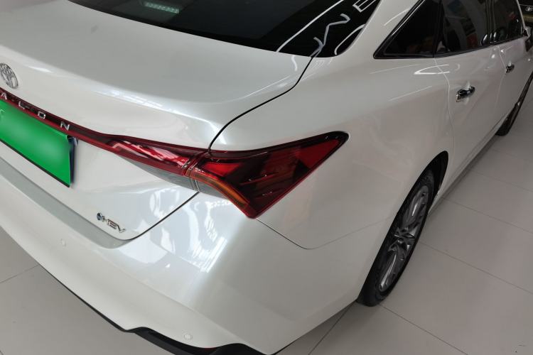 Used Toyota Avalon 2024 Dual-Motor 2.0L Luxury Edition

