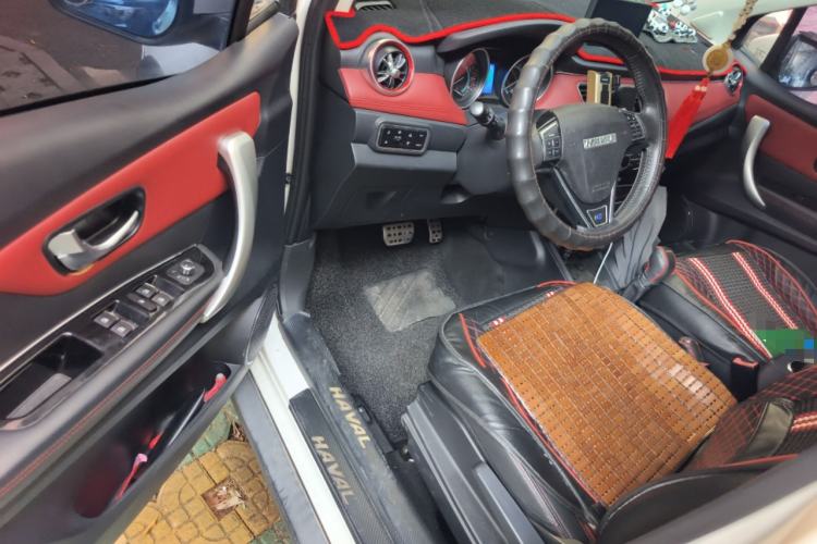 Used Haval H1 2016 Blue Label 1.5L AMT Luxury Model