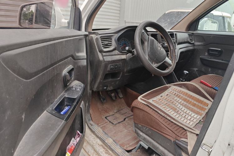 Used Wuling Hongguang V 2019 1.5L Base Version China VI LAR
