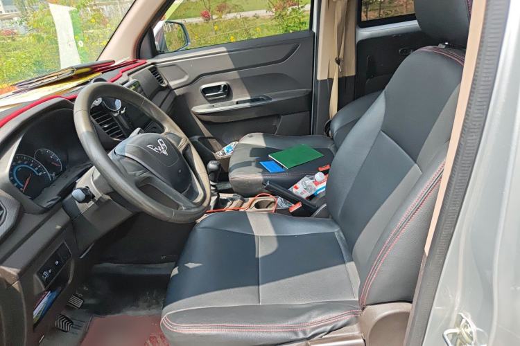 Used Wuling Hongguang V 2019 1.5L Enjoyment Version China VI LAR
