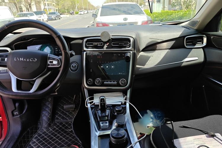 Used Lynk & Co 01 2017 2.0T Four-Wheel Drive Pro Edition Interior 2