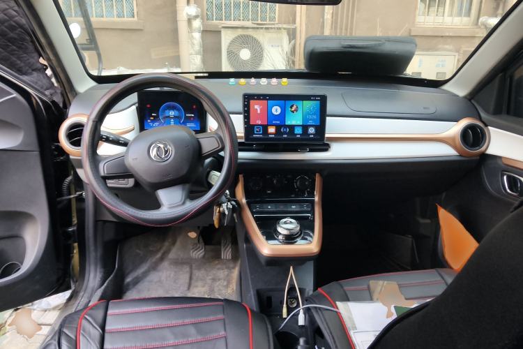 Used Dongfeng NAMMI BOX 2022 Revised Light Wind Edition 201 km Standard Version
