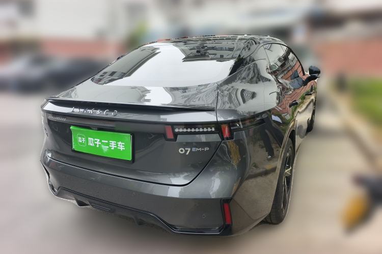 Used Lynk & Co 07 2024 EM-P 126 Long-Range Halo Rear Right 45 Deg