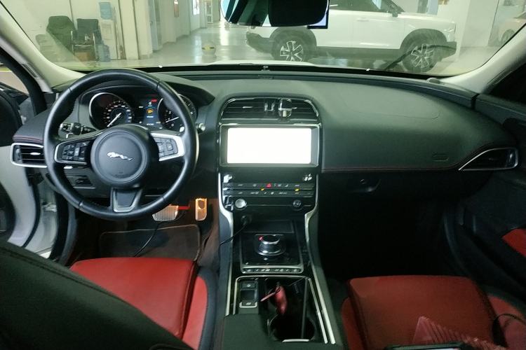 Used Jaguar XE 2018 2.0T 300 PS All-Wheel-Drive R-Sport Sport Edition
