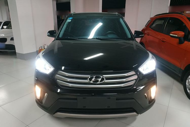 Used Hyundai ix25 2015 1.6L Automatic Two-Wheel-Drive Deluxe DLX Model