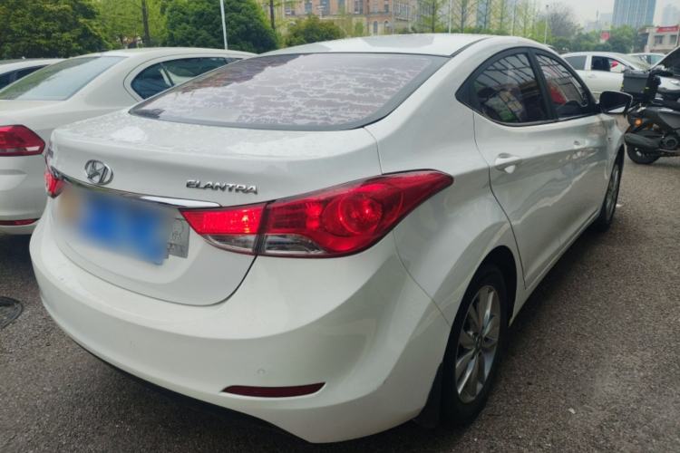 Used Hyundai Elantra (5th Generation / Langdong) 2015 1.6L Automatic Fashion Model Rear Right 45 Deg