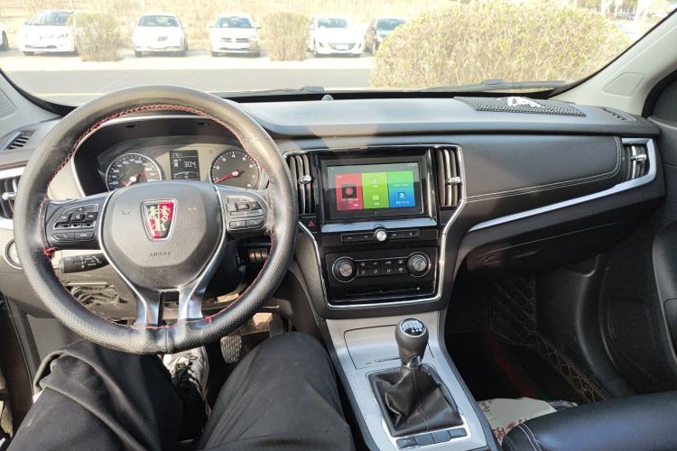 Used Roewe RX5 2018 20T Two-Wheel Drive Manual Flagship Edition
