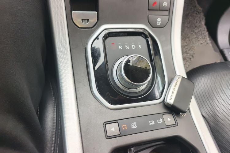 Used Land Rover Range Evoque 2015 2.0T Five-Door Sporty Edition Gear Lever