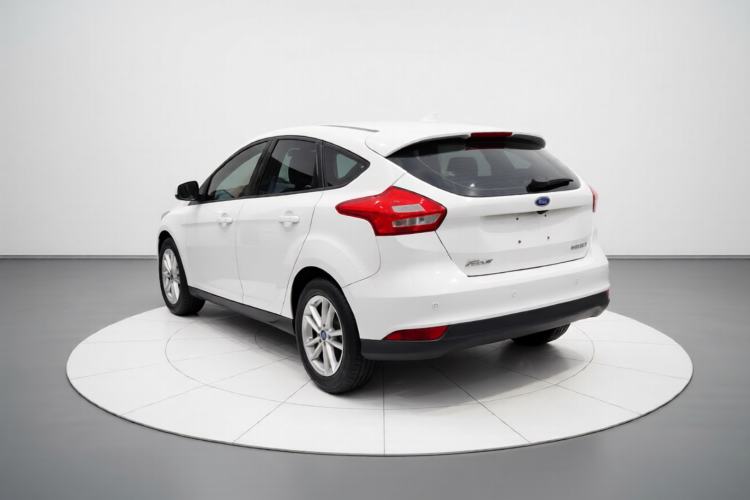 Used Ford Focus 2017 Hatchback 1.6L Automatic Fashion Edition Smart Drive Version Rear Left 45 Deg