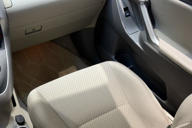 Used Toyota Verso 2014 Starlight 180E CVT Elite Edition
