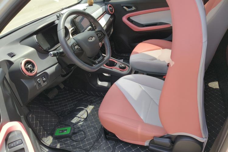 Used Chery QQ Little Ant 2022 Revised Version Sweet Pink Edition Half-Sugar Version Lithium Iron Phosphate 30.7 kWh 30 kW 301 km Left Front Seat