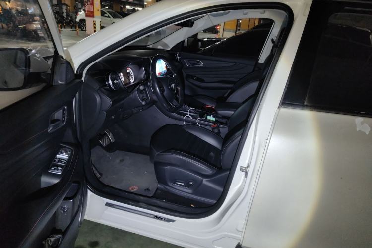 Used MG HS 2018 20T Automatic Two-Wheel Drive Hormone Passion Edition China V Standard Driver Seat