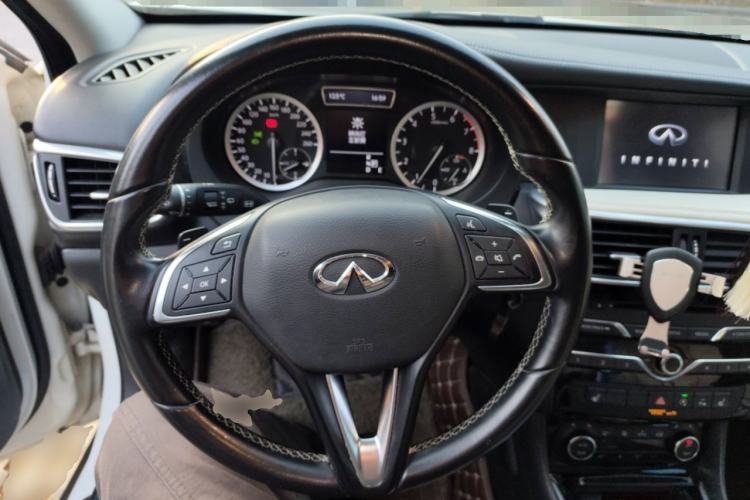 Used Infiniti QX30 2017 1.6T Two-Wheel-Drive Sport Edition