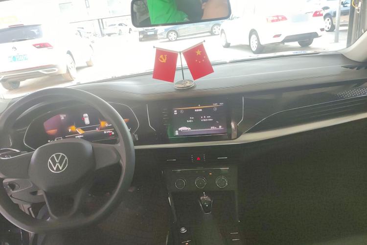 Used Volkswagen Passat 2022 280TSI Business Edition Center Console