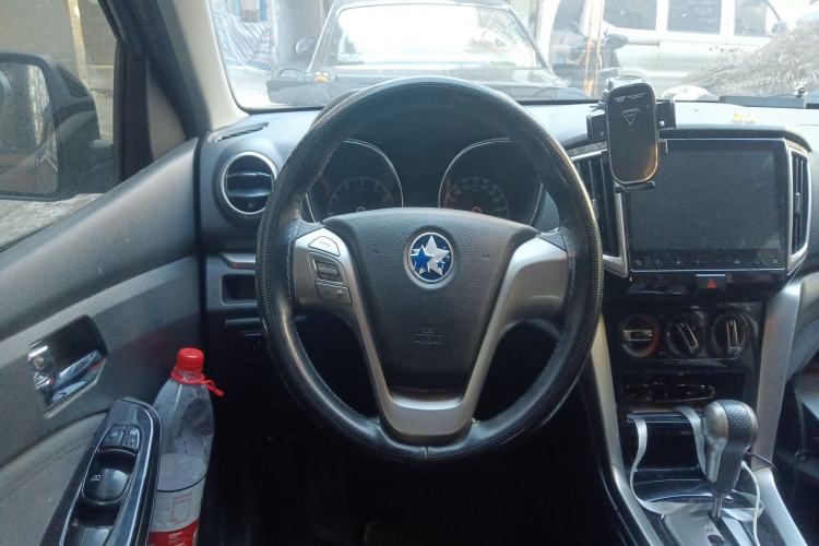 Used Venucia T70 2016 2.0L CVT Smart Choice Edition