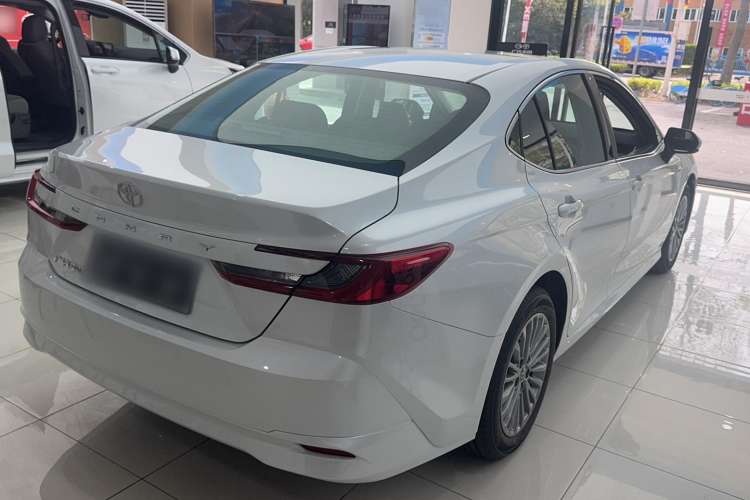 Used Toyota Camry 2024 Dual-Motor 2.0 HE Elite Edition
