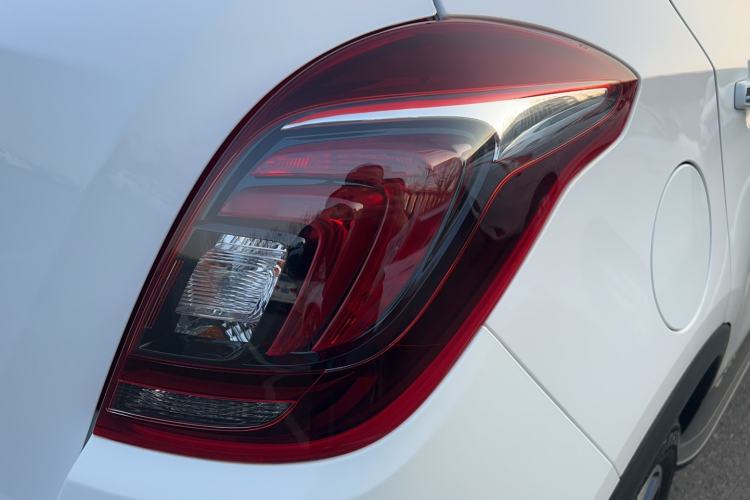 Used Buick Encore 2017 18T Automatic Two-Wheel Drive Urban Elite Model