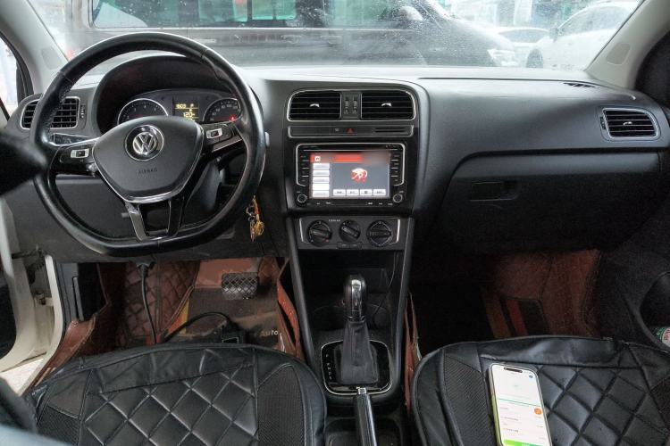 Used Volkswagen Polo 2016 1.6L Automatic Comfort Model
