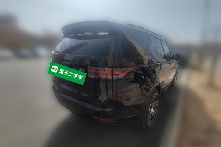 Used Land Rover Discovery 2024 360 PS Dynamic SE Rear Right 45 Deg