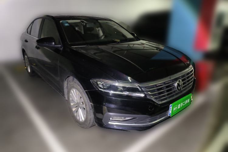 Used Volkswagen Lavida 2021 280TSI DSG Comfort Edition Front Right 45 Deg