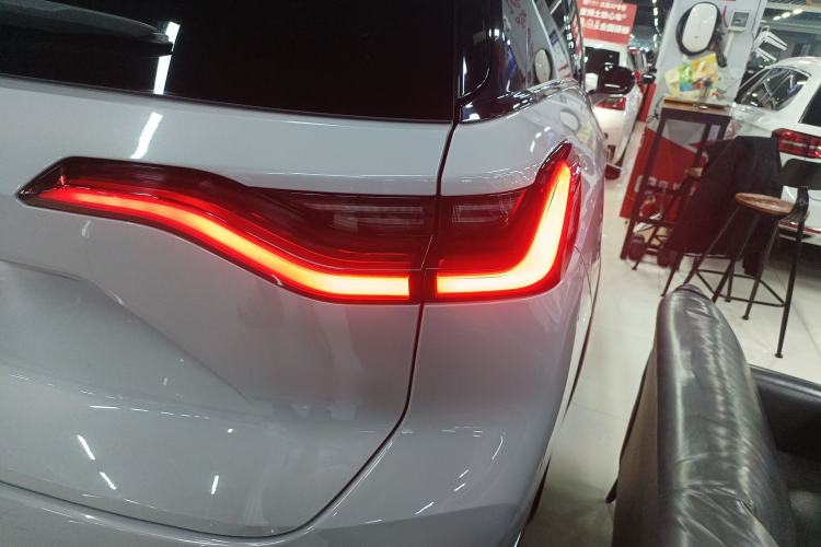 Used Nio ES8 2020 415 km Range 6-Seater Version