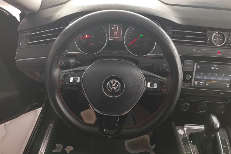 Used Volkswagen Magotan 2019 330TSI DSG Leading Model China VI Standard