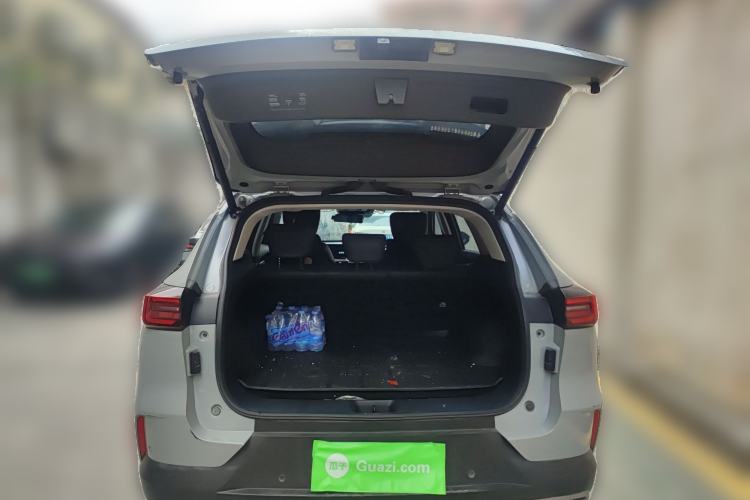 Used Dongfeng Aeolus Huge 2022 Mach Dual-Motor 1.5T MHD Dare-to-Dream Edition Trunk