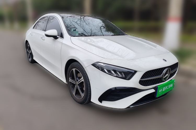 Used Mercedes-Benz A-Class 2022 Revised Version A 200 L Sport Sedan Fashionable Style