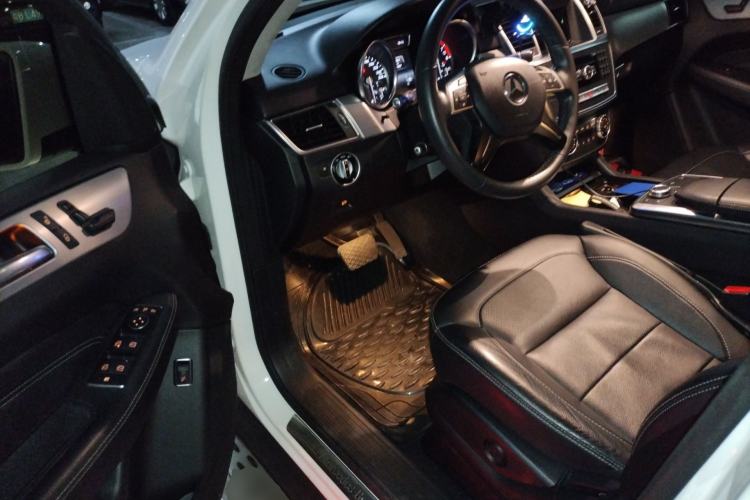 Used Mercedes-Benz M-Class 2014 ML 320 4MATIC