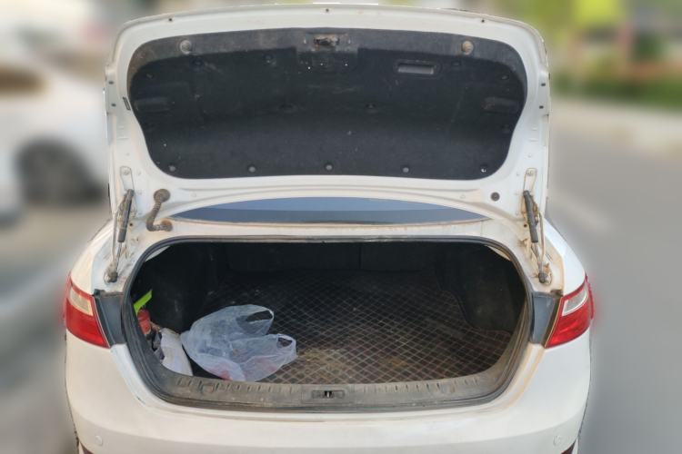 Used Bestune B70 2014 2.0L manual luxury version