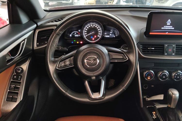 Used Mazda CX-4 2018 2.0L Automatic Two-Wheel Drive Blue Sky Dynamic Version China VI Standard Steering Wheel