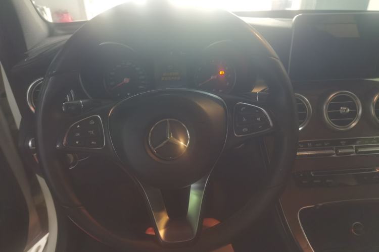 Used Mercedes-Benz GLC 2017 GLC 300 4MATIC Sport Edition Steering Wheel