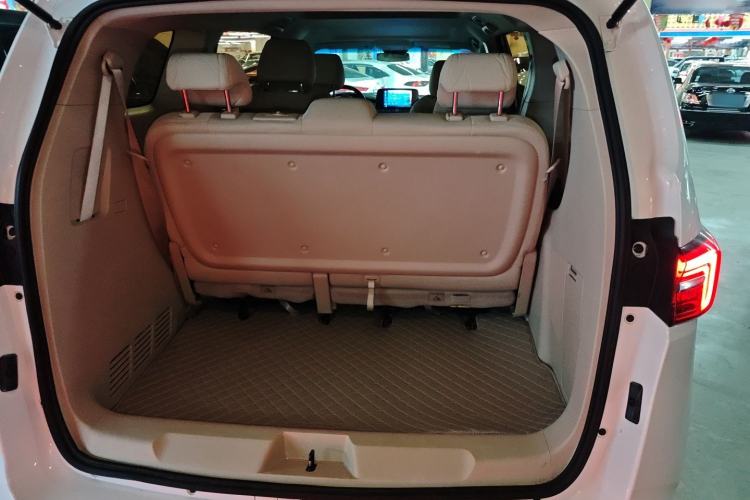 Used Buick GL8 2022 Land Cruiser Executive Class 652T Comfort Model
