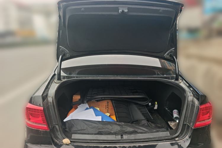 Used Volkswagen Magotan 2016 1.8TSI Luxury Comfort Model Trunk