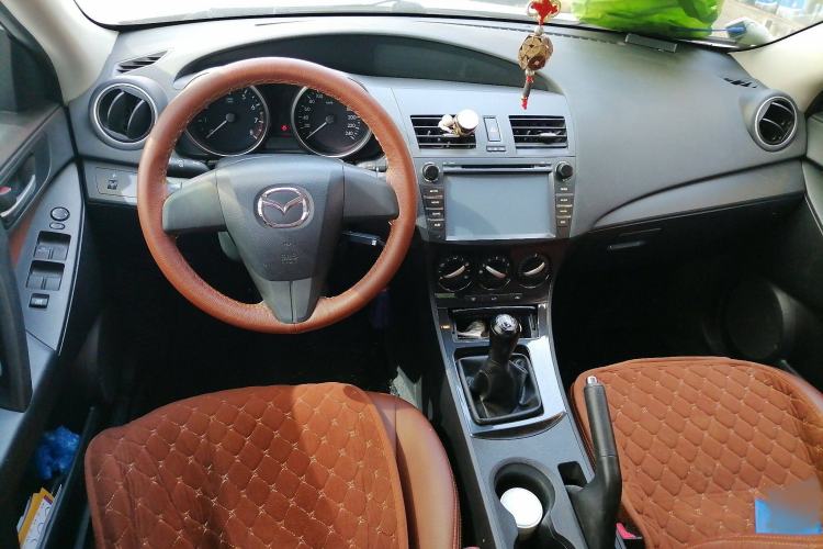 Used Mazda Mazda 3 2015 Sedan 1.6L Manual Comfort Model