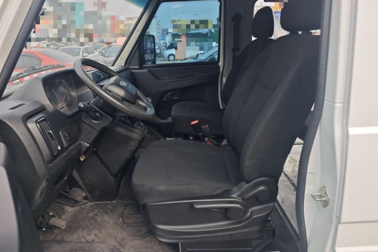 Used Iveco Daily 2023 2.5T A37M1 Long Wheelbase Mid-Height Dual-Tire Side-Sliding Doors 5–9 Seats