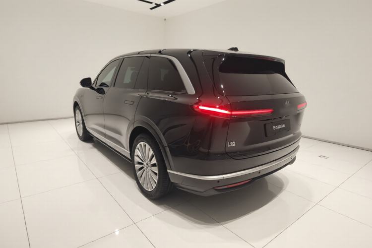 Used ONVO Luxeed L90 2025 Model—Max Six-Seater Version