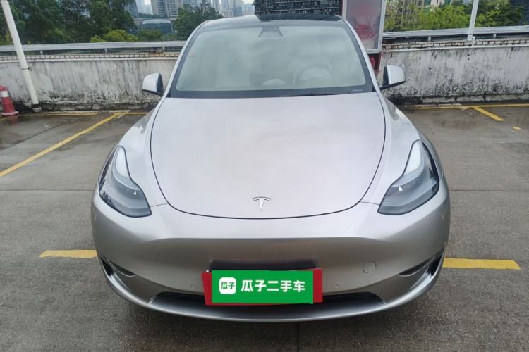 Used Tesla Model Y 2023 High-Performance All-Wheel-Drive Version
