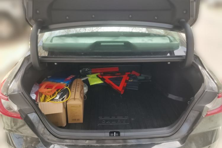 Used Toyota Camry 2026 Model Dual-Engine 2.0HSE Sport Lite Edition
