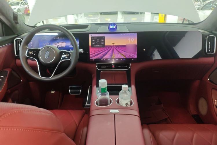 Used Hima AITO M8 2025 Extended-Range Ultra Version 53.4 kWh 6-Seater Edition
