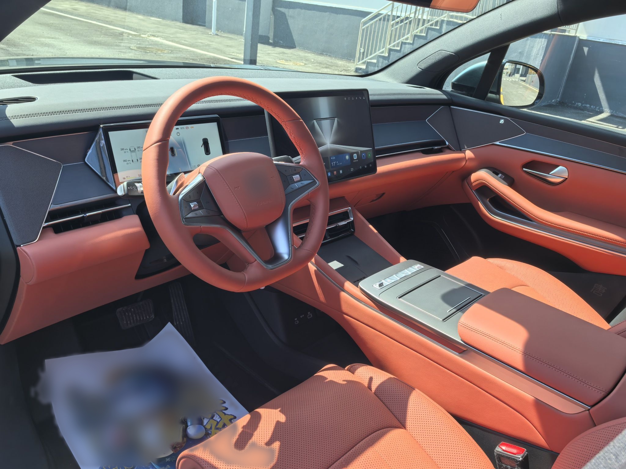 المقاعد الأمامية داخل السيارة