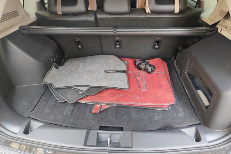 Used Jeep Compass 2014 2.4L four-wheel drive sport version
